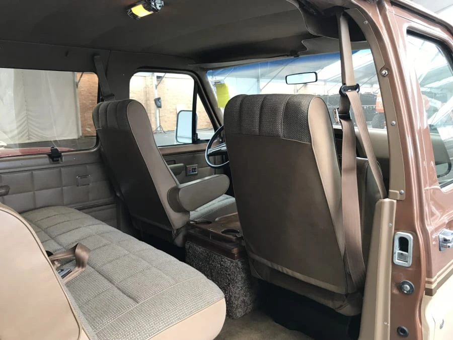 1987 Ford Econoline Van - Image 8 of 11