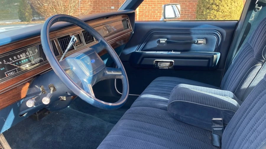 1987 Ford Crown Victoria - Image 4 of 16