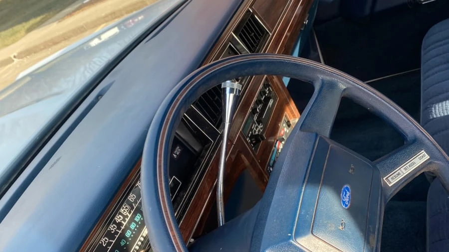 1987 Ford Crown Victoria - Image 5 of 16