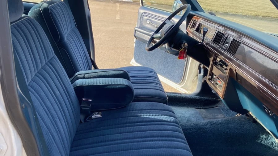 1987 Ford Crown Victoria - Image 8 of 16
