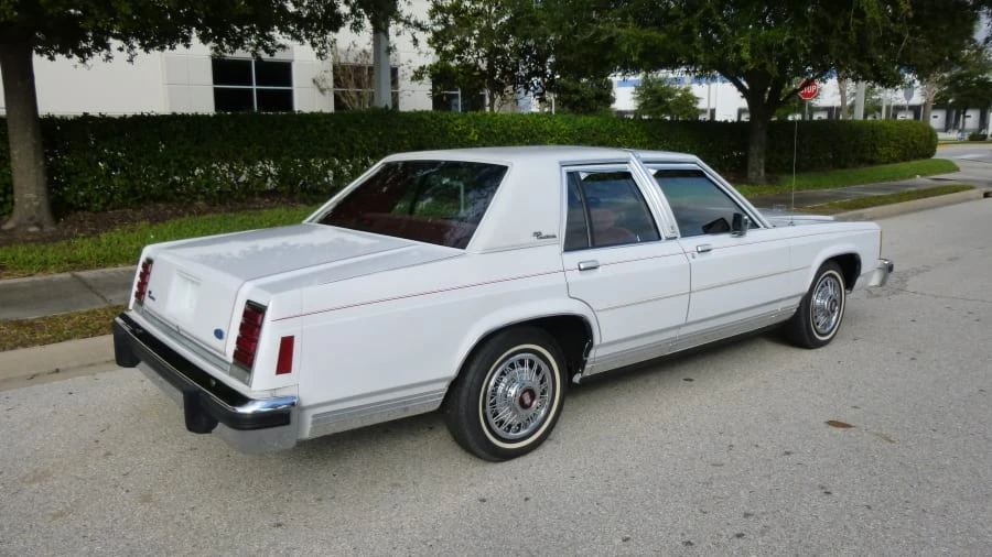 1987 Ford Crown Victoria - Image 2 of 7