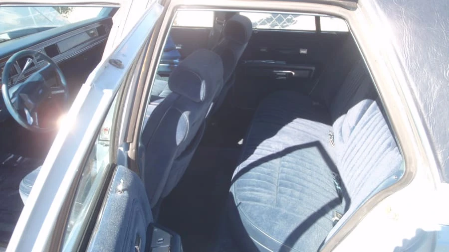 1987 Ford Crown Victoria - Image 15 of 21