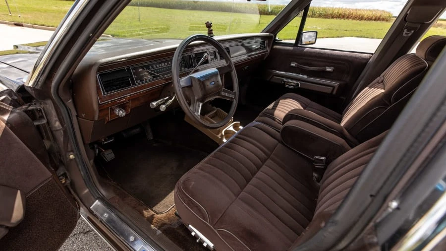 1987 Ford LTD - Image 4 of 30