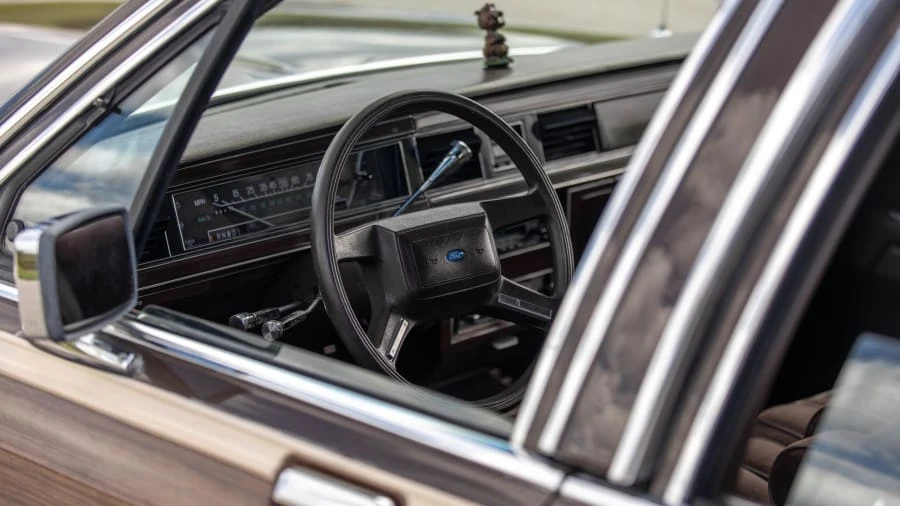 1987 Ford LTD - Image 9 of 30
