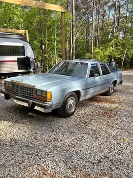 1987 Ford Crown Victoria LX Sedan 4D