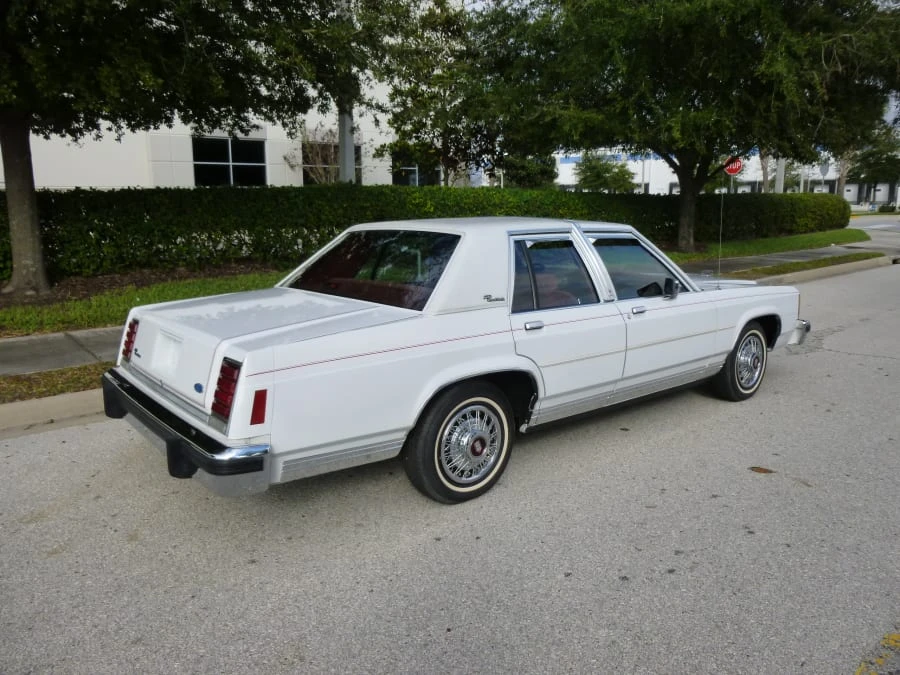 1987 Ford Crown Victoria - Image 2 of 8