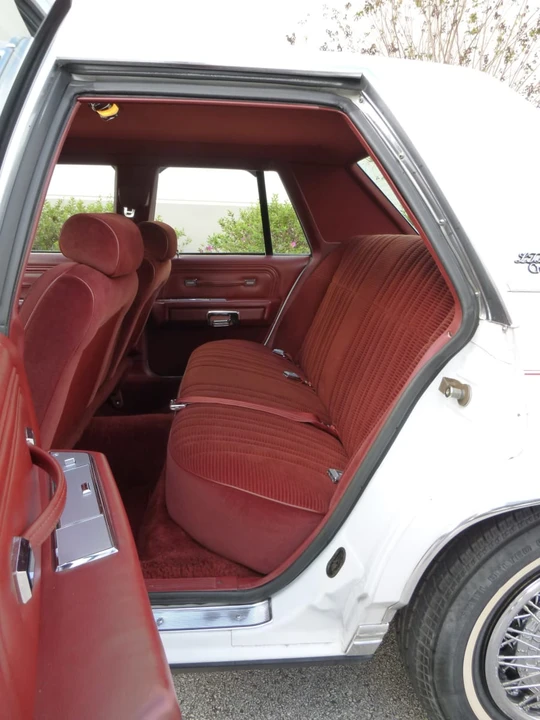 1987 Ford Crown Victoria - Image 6 of 8