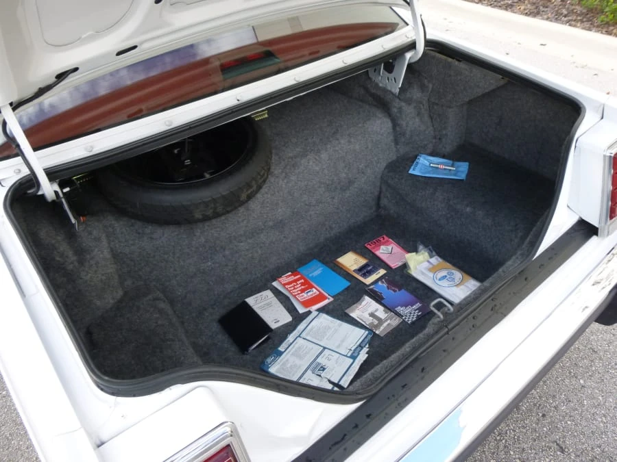 1987 Ford Crown Victoria - Image 7 of 8