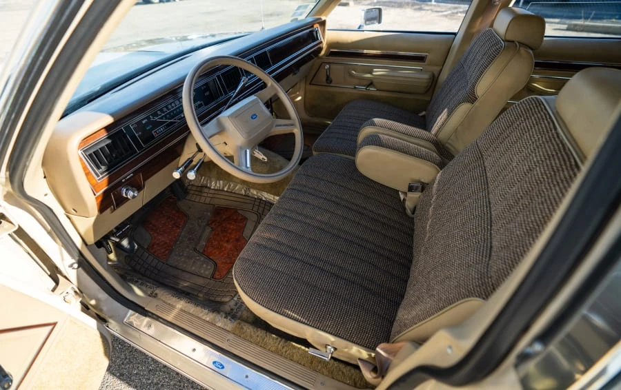 1987 Ford Crown Victoria - Image 14 of 18