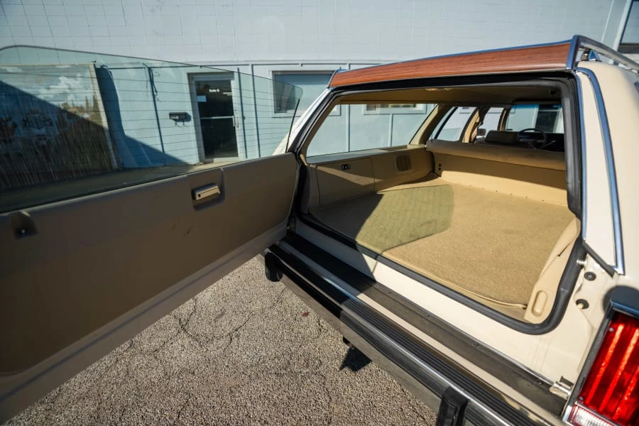 1987 Ford Crown Victoria - Image 10 of 18