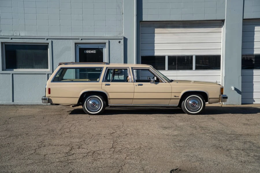 1987 Ford Crown Victoria - Image 2 of 18