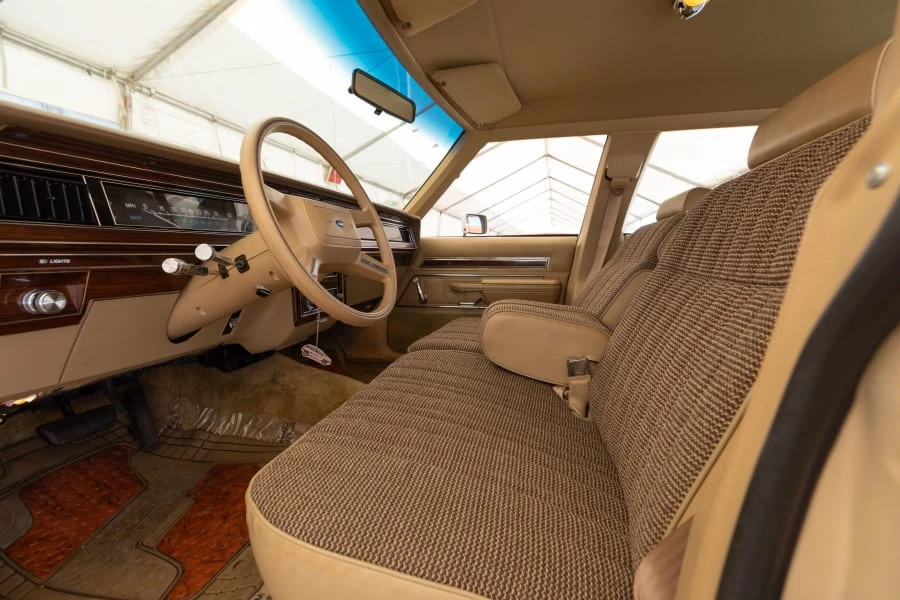 1987 Ford Crown Victoria - Image 12 of 16