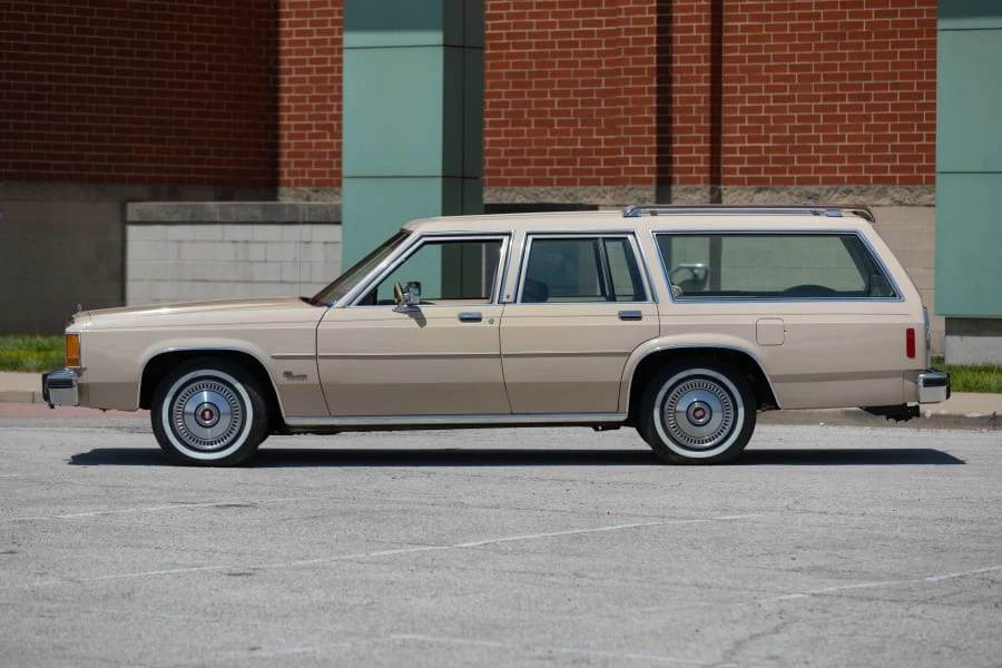 1987 Ford Crown Victoria - Image 2 of 16