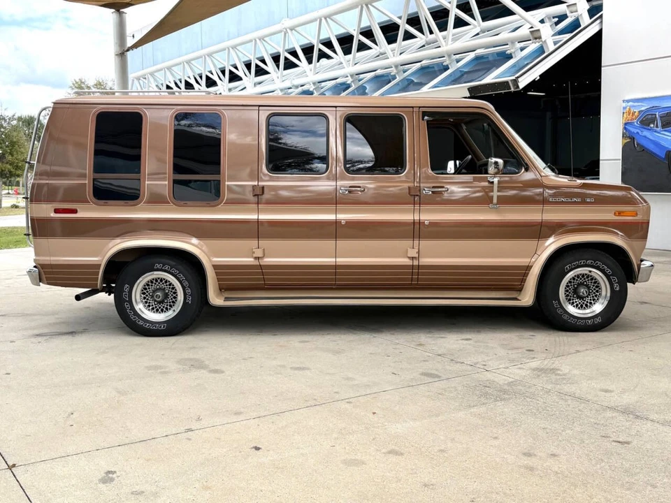 1987 Ford Econoline Van - Image 5 of 21