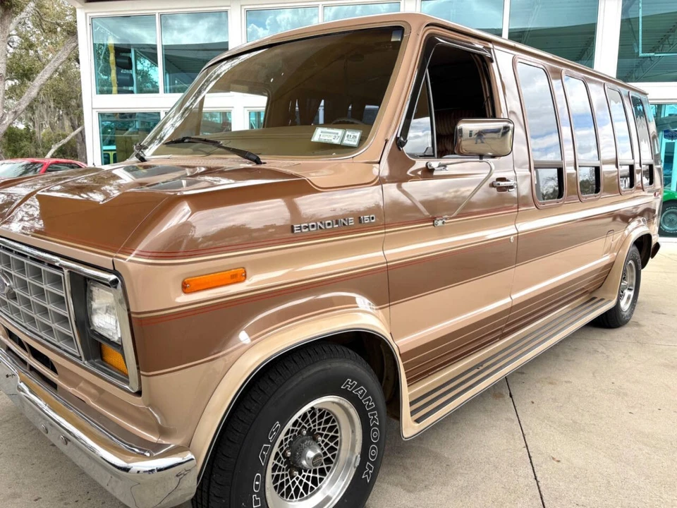 1987 Ford Econoline Van - Image 12 of 21