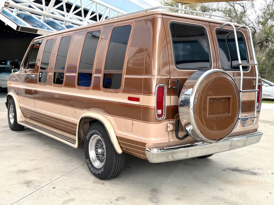 1987 Ford Econoline Van - Image 9 of 21