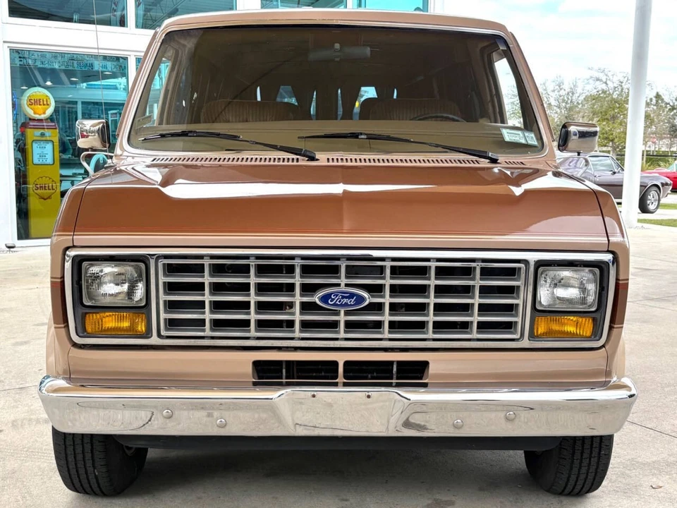 1987 Ford Econoline Van - Image 2 of 21