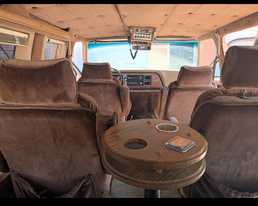 1987 Ford Econoline Van - Image 4 of 10