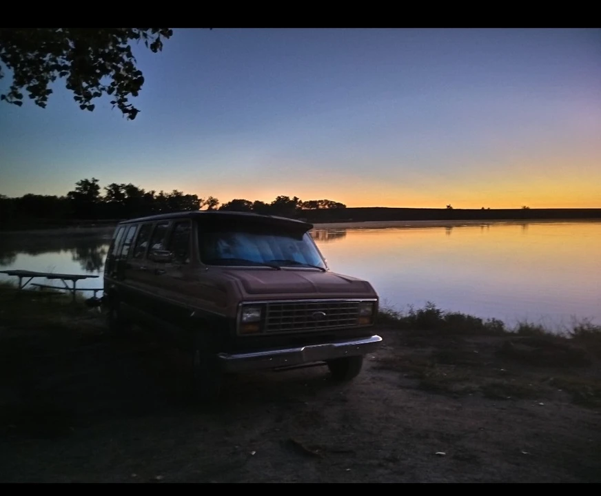 1987 Ford Econoline Van - Image 2 of 10