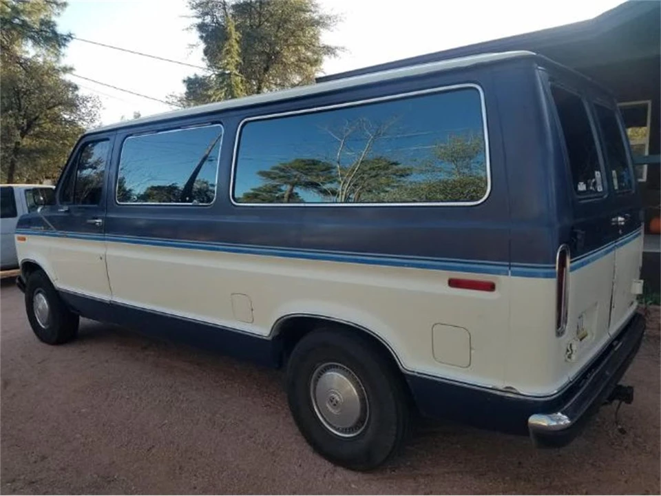 1987 Ford Econoline Van - Image 19 of 21