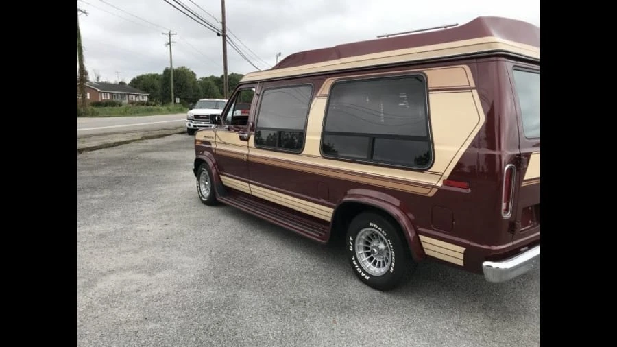 1987 Ford Econoline Van - Image 2 of 10