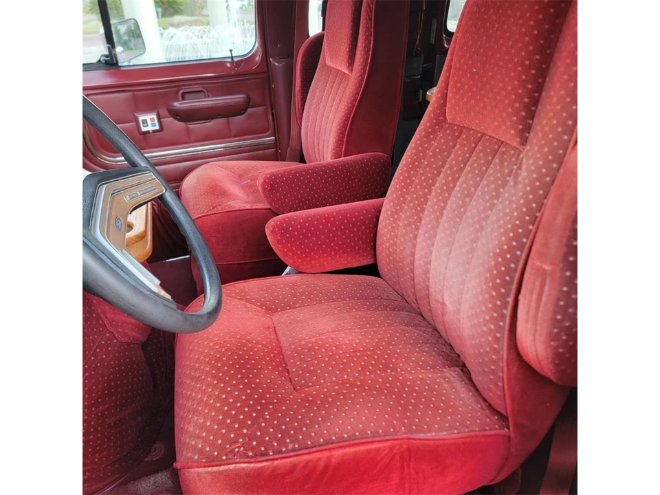 1987 Ford Econoline Van - Image 24 of 31