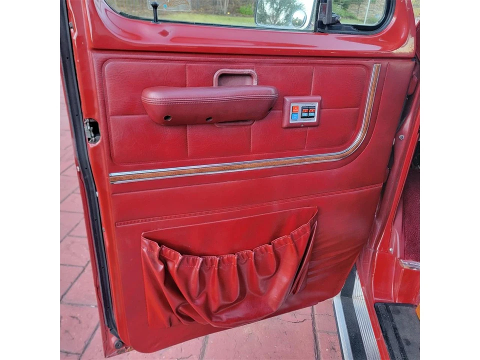 1987 Ford Econoline Van - Image 21 of 31