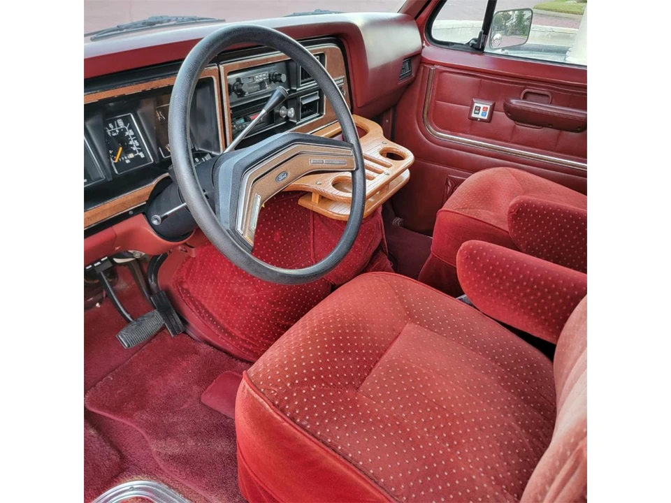 1987 Ford Econoline Van - Image 22 of 31