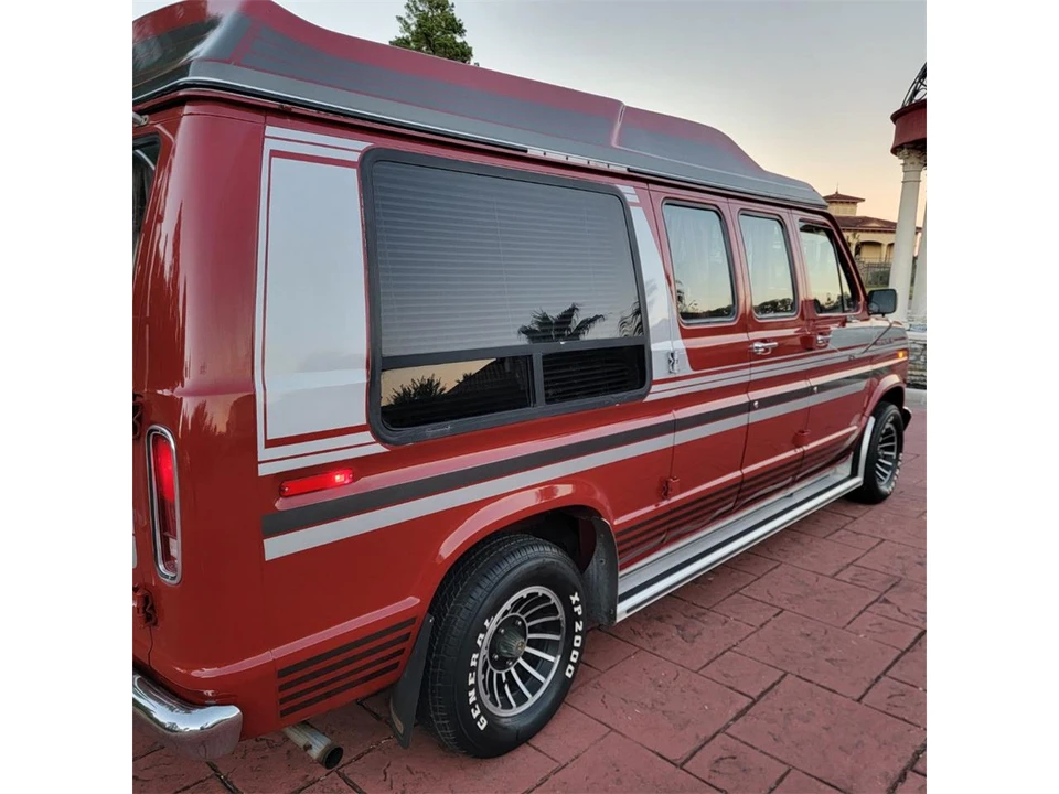 1987 Ford Econoline Van - Image 10 of 31