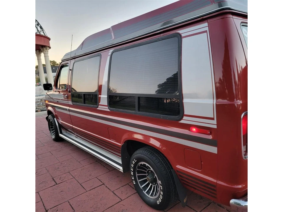 1987 Ford Econoline Van - Image 9 of 31