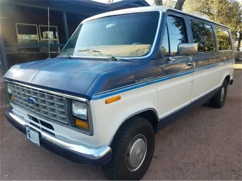 1987 Ford Econoline Club Wagon XLT