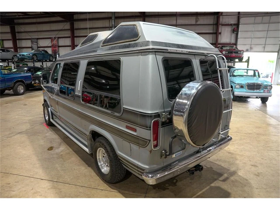 1987 Ford Econoline Van - Image 16 of 31