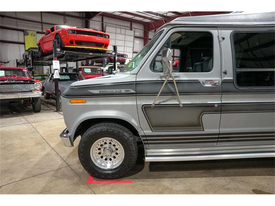 1987 Ford Econoline Van - Image 3 of 31