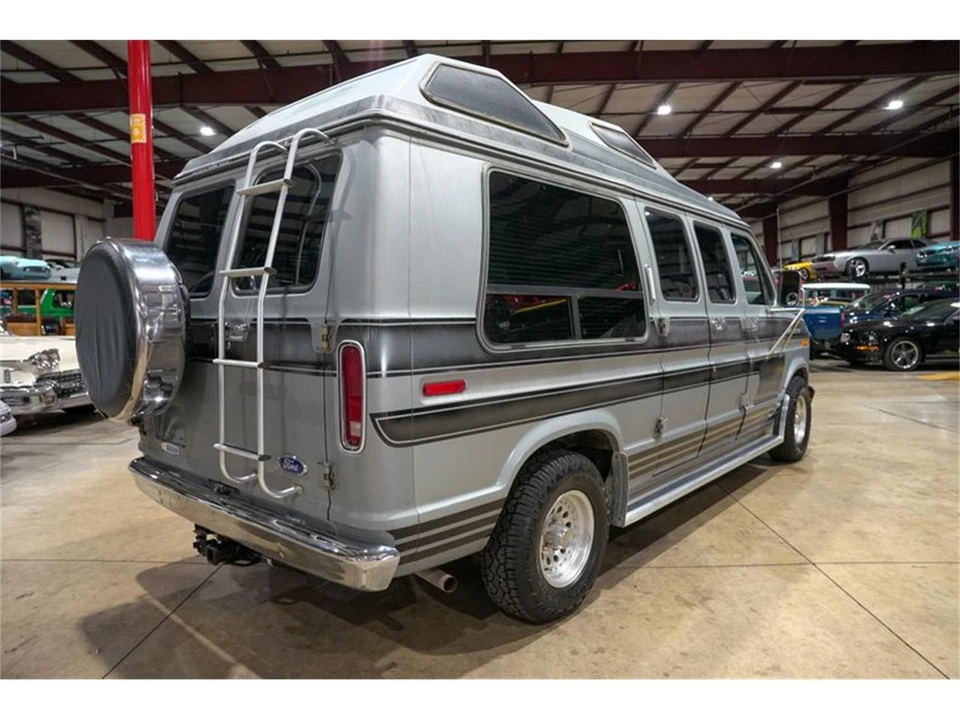 1987 Ford Econoline Van - Image 8 of 31