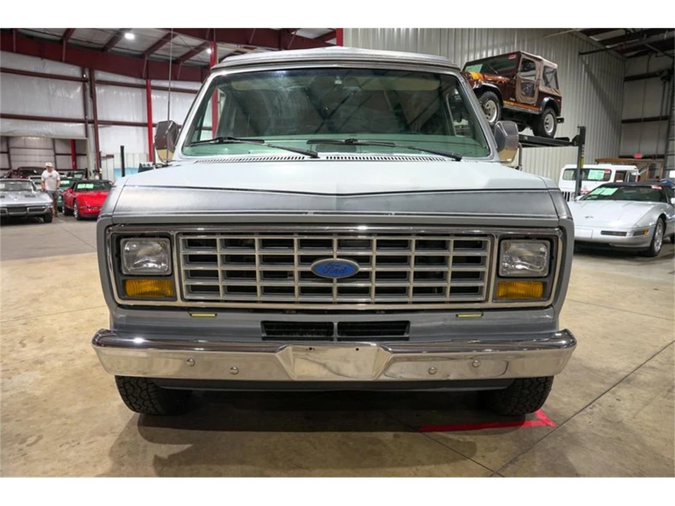 1987 Ford Econoline Van - Image 13 of 31