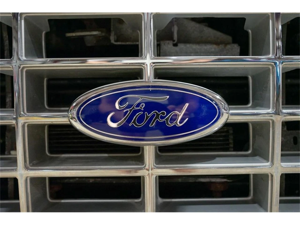 1987 Ford Econoline Van - Image 21 of 31