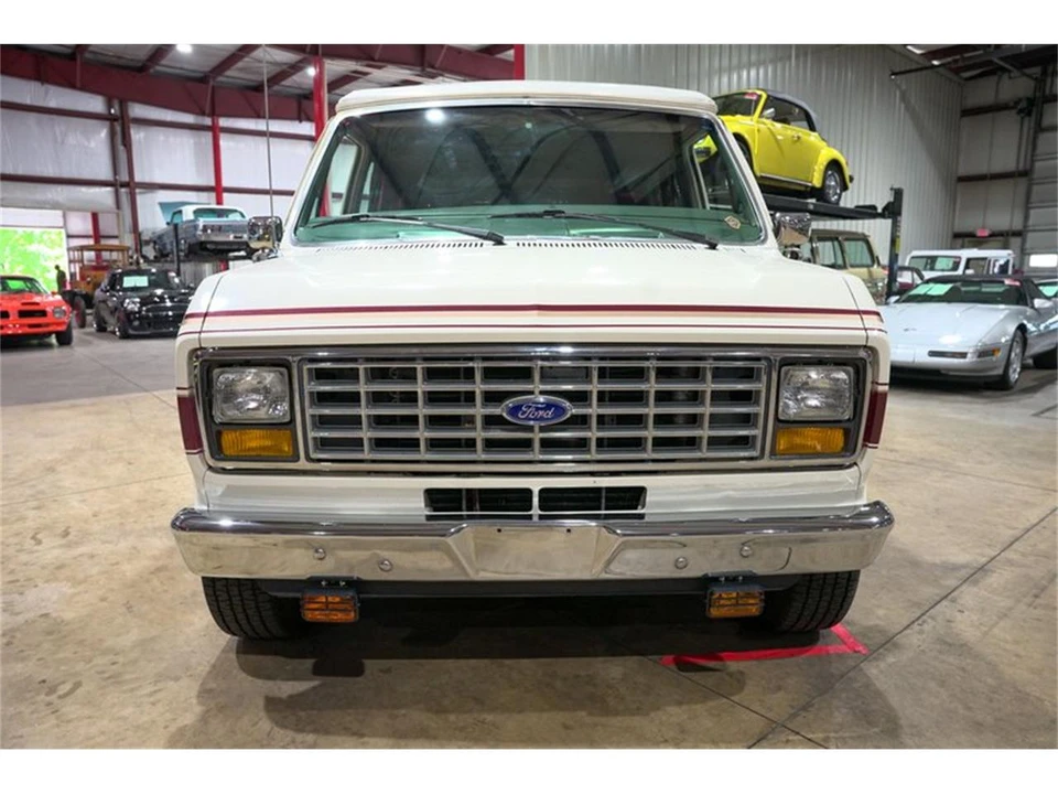 1987 Ford Econoline Van - Image 13 of 31