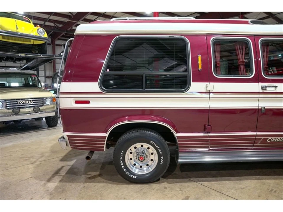 1987 Ford Econoline Van - Image 9 of 31