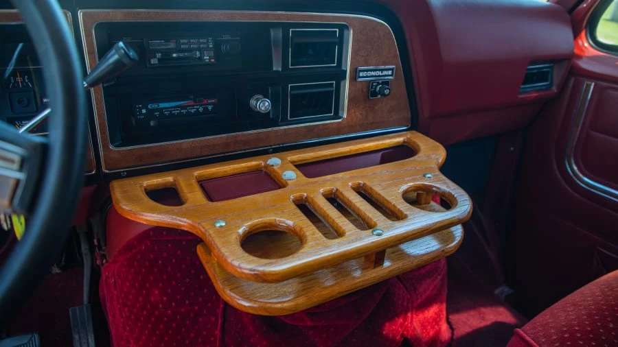 1987 Ford Econoline Van - Image 10 of 12