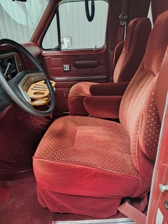 1987 Ford Econoline Van - Image 9 of 14