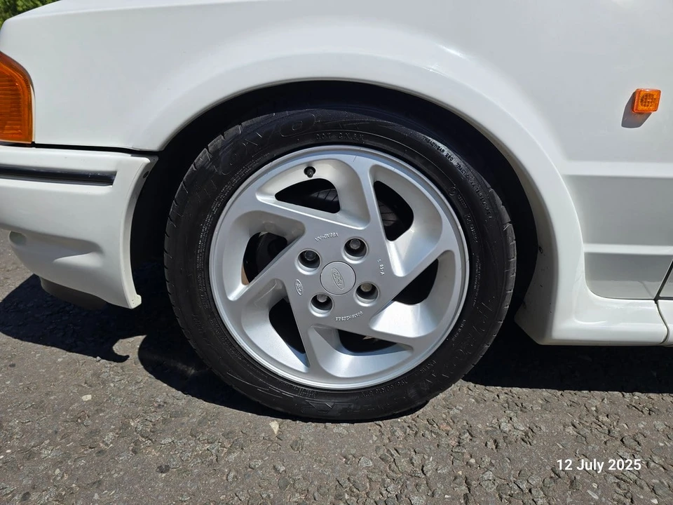 1987 Ford Escort - Image 11 of 30
