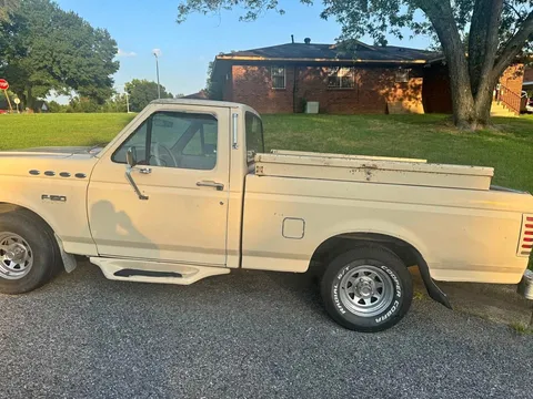 1987 Ford F-150 FX2 Pickup 2D 6 1/2 ft