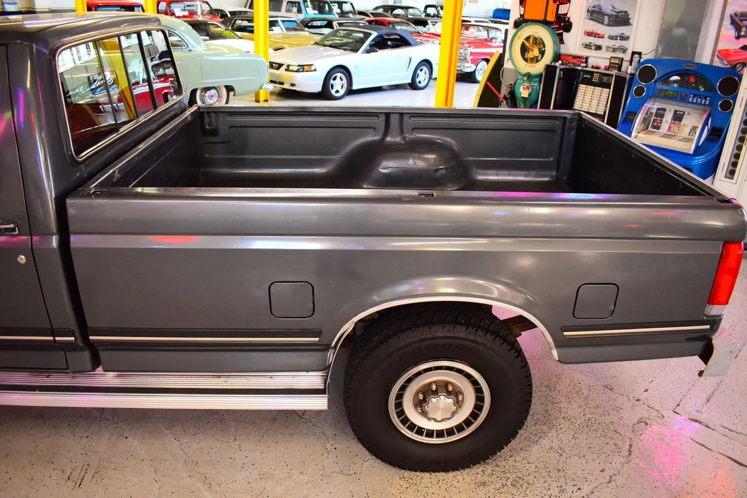 1987 Ford F-Series 8th Gen - Image 19 of 20