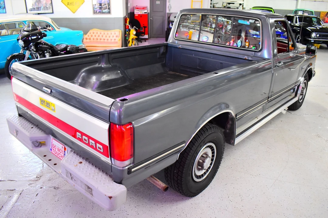 1987 Ford F-Series 8th Gen - Image 10 of 20