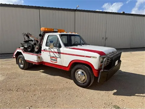 1987 Ford F350 Wrecker