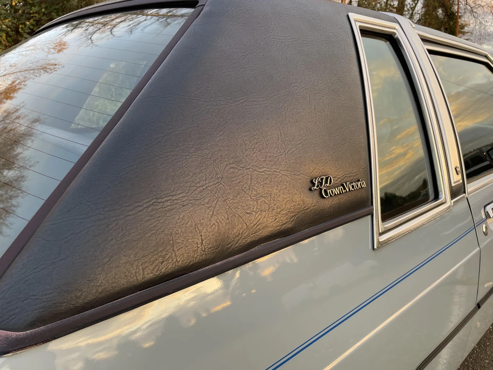 1987 Ford LTD - Image 26 of 31