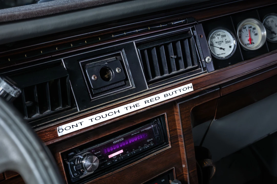 1987 Ford Crown Victoria - Image 22 of 31