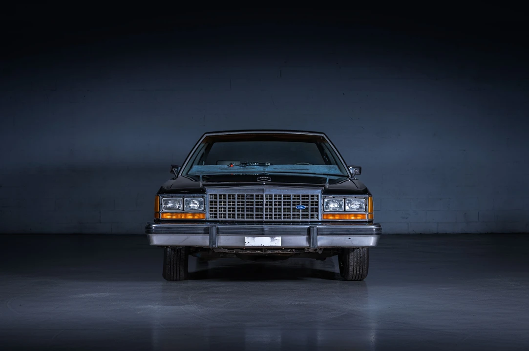 1987 Ford Crown Victoria - Image 3 of 31