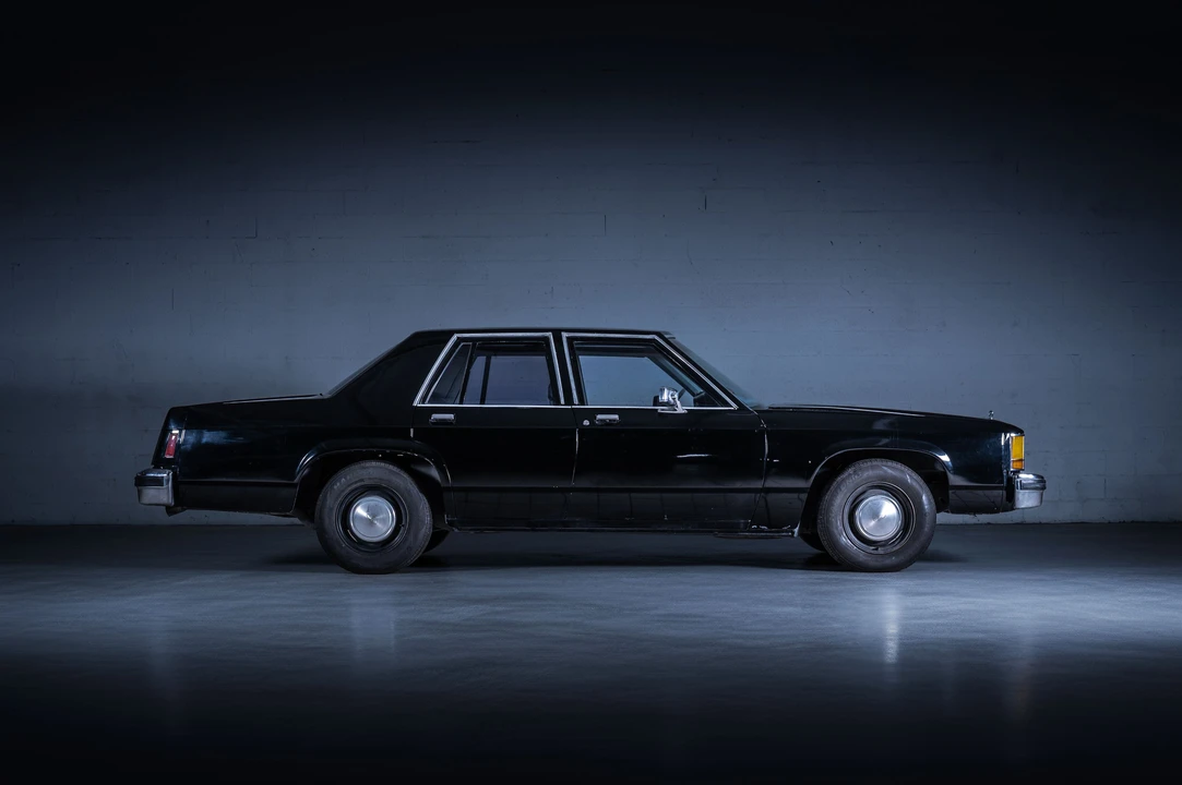 1987 Ford Crown Victoria - Image 5 of 31