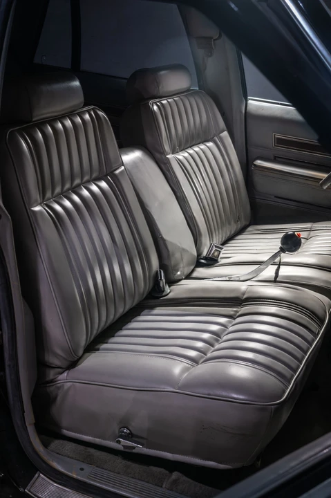 1987 Ford Crown Victoria - Image 16 of 31